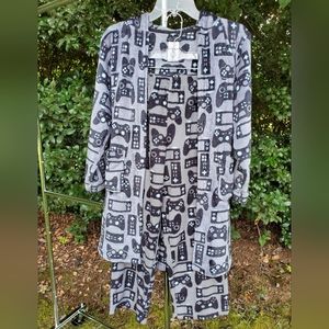 Boy's Cuddl Duds Game Controller Design Robe And Pajama Pants Set